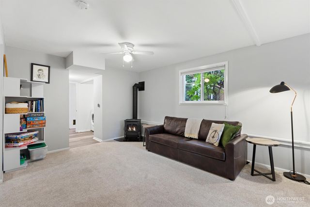 3238 Walnut Avenue SW, Seattle, WA 98116