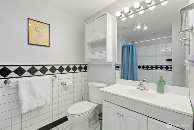 3238 Walnut Avenue SW, Seattle, WA 98116