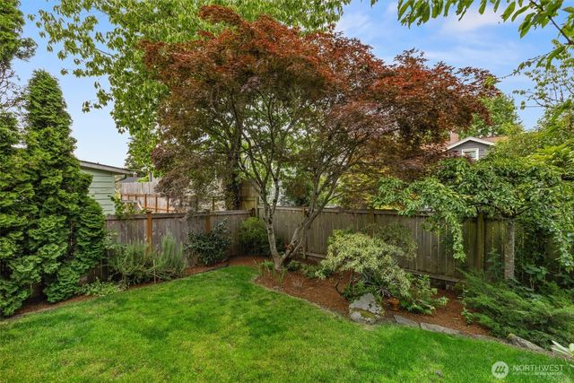3238 Walnut Avenue SW, Seattle, WA 98116
