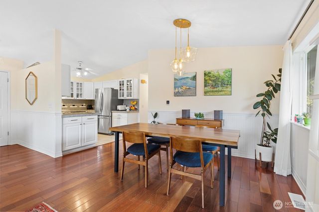 3238 Walnut Avenue SW, Seattle, WA 98116