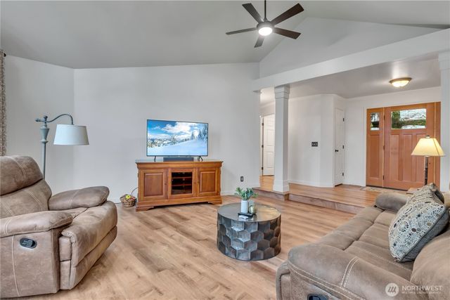 24421 SE 387th Street, Enumclaw, WA 98022