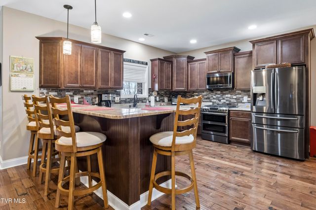 1148 Cliffview Circle, Gray, TN 37615