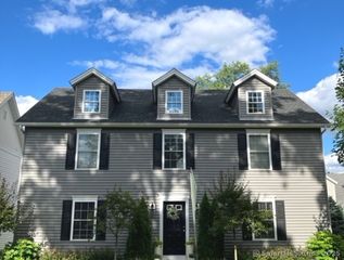 42 Chestnut Street 11, Bethel, CT 06801