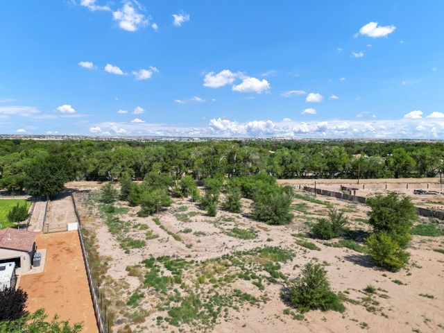844 Alameda Boulevard NW, Albuquerque, NM 87114