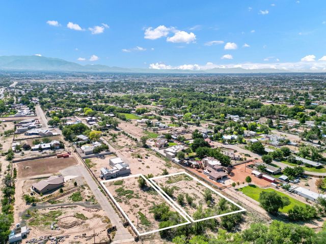 844 Alameda Boulevard NW, Albuquerque, NM 87114