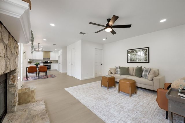 13265 Kerrville Folkway DR, Austin, TX 78729