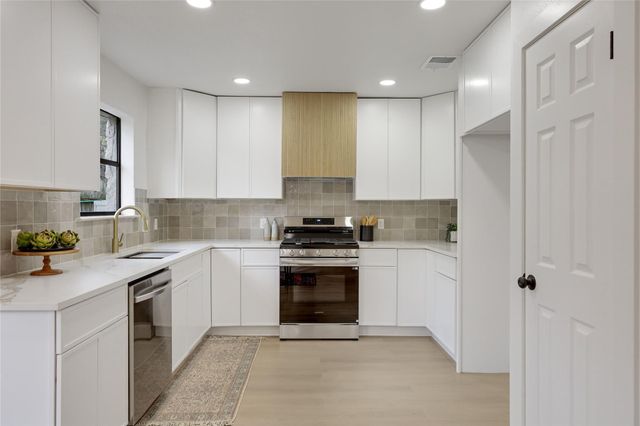 13265 Kerrville Folkway DR, Austin, TX 78729