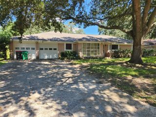 1702 Ivie Lee Street, Baytown, TX 77520