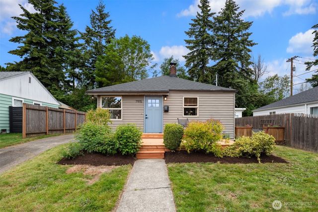 7915 18th Avenue SW, Seattle, WA 98106