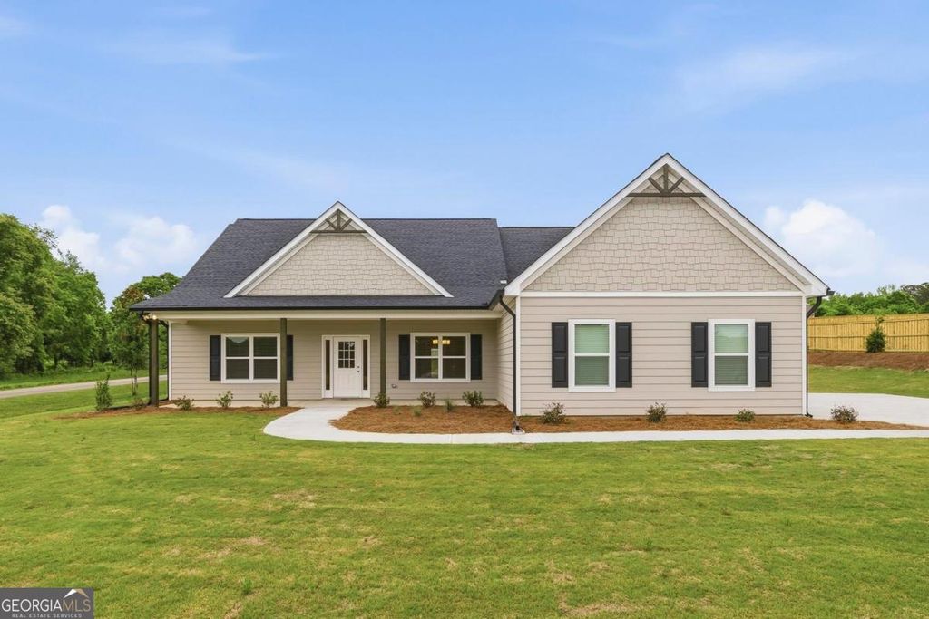 1000 Shoreline Drive, Madison, GA 30650