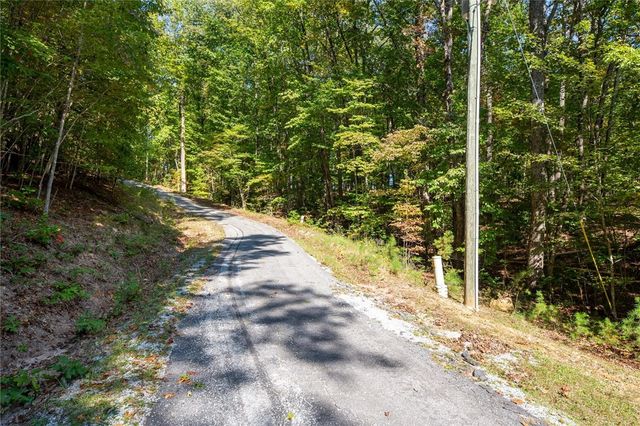 320 Rock Cliffe Trail, Pickens, SC 29671