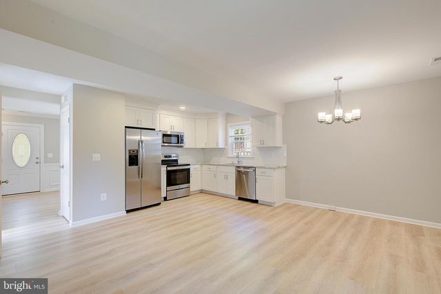 1739 QUANTICO RD, Edgewater, MD 21037