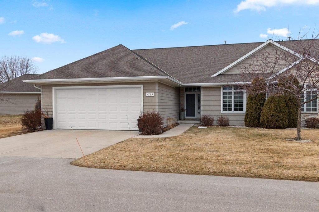 1724 REMINGTON RIDGE WAY, De Pere, WI 54115