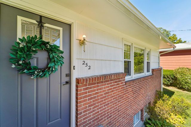 252 County Center Road, White Plains, NY 10603