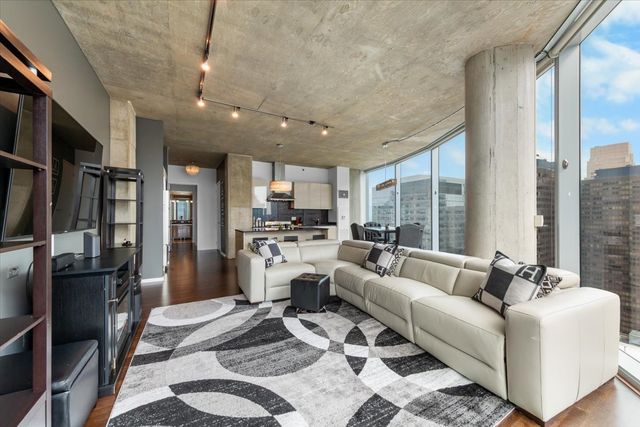 600 N FAIRBANKS Court 3301, Chicago, IL 60611