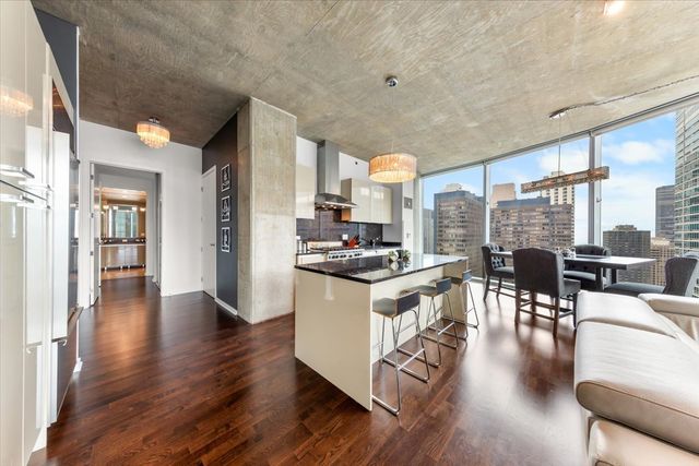 600 N FAIRBANKS Court 3301, Chicago, IL 60611