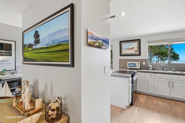 70 Forest Ridge Road 1, Monterey, CA 93940