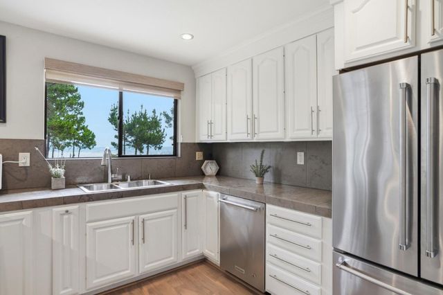 70 Forest Ridge Road 1, Monterey, CA 93940