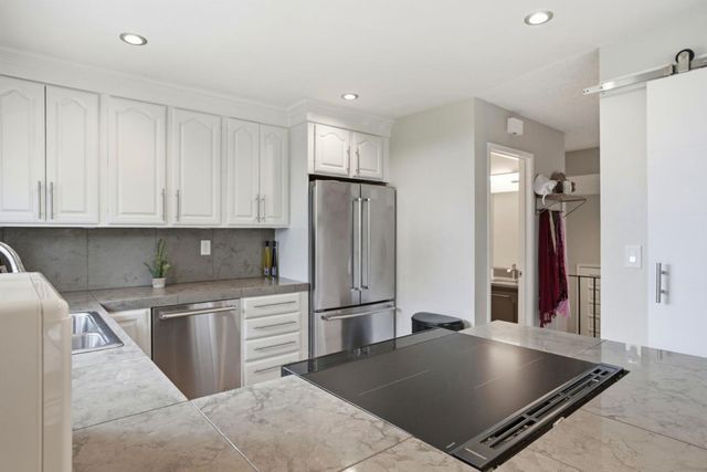 70 Forest Ridge Road 1, Monterey, CA 93940