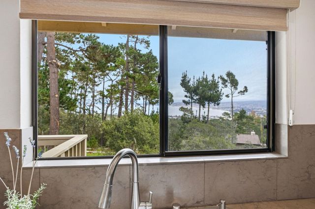 70 Forest Ridge Road 1, Monterey, CA 93940