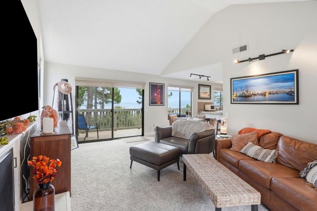 70 Forest Ridge Road 1, Monterey, CA 93940