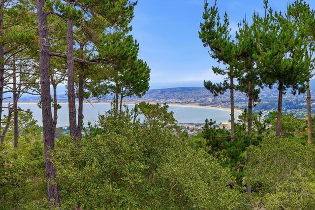 70 Forest Ridge Road 1, Monterey, CA 93940