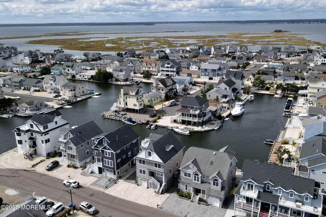 417 Delray Drive, Lavallette, NJ 08735