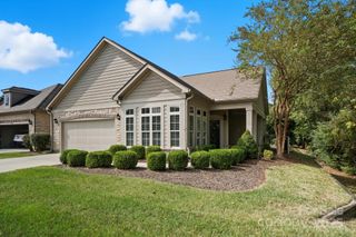 2232 Coltsview Lane, Matthews, NC 28105