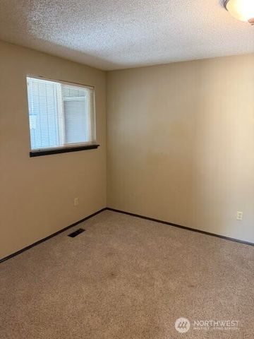 5702 N 14th Street, Tacoma, WA 98406