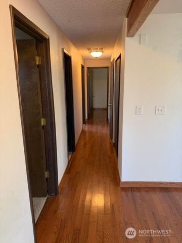 5702 N 14th Street, Tacoma, WA 98406