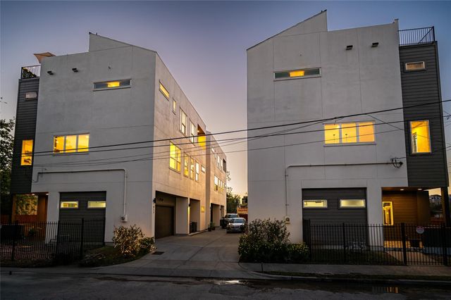 913 Thompson Street, Houston, TX 77007