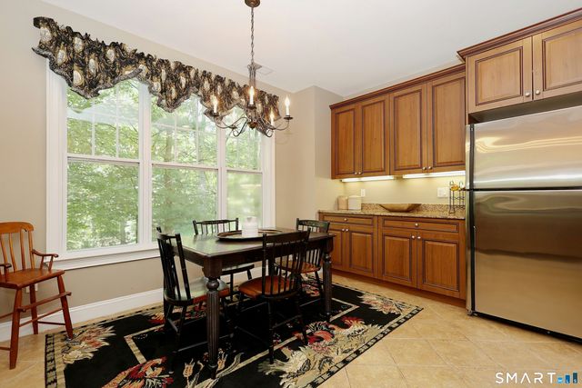 25 Franklin Court 25, Newtown, CT 06470