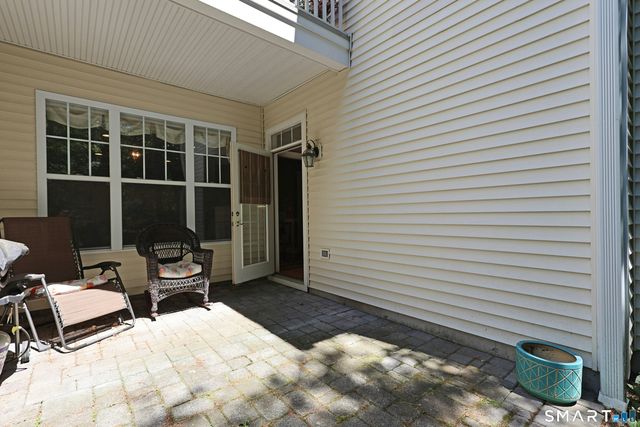 25 Franklin Court 25, Newtown, CT 06470