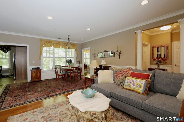 25 Franklin Court 25, Newtown, CT 06470