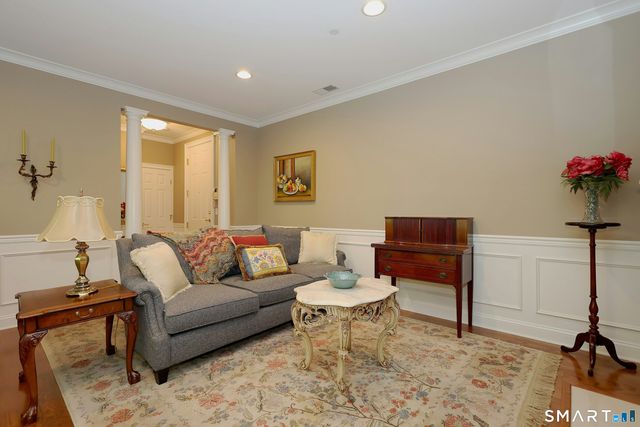25 Franklin Court 25, Newtown, CT 06470