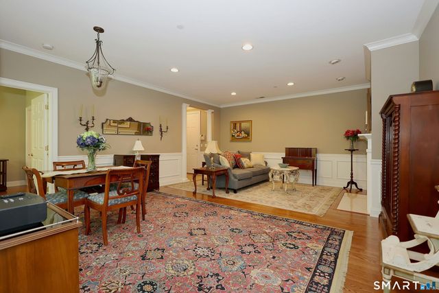 25 Franklin Court 25, Newtown, CT 06470