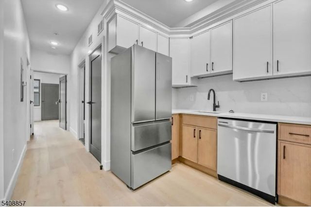 144 MAGNOLIA, Elizabeth City, NJ 07206