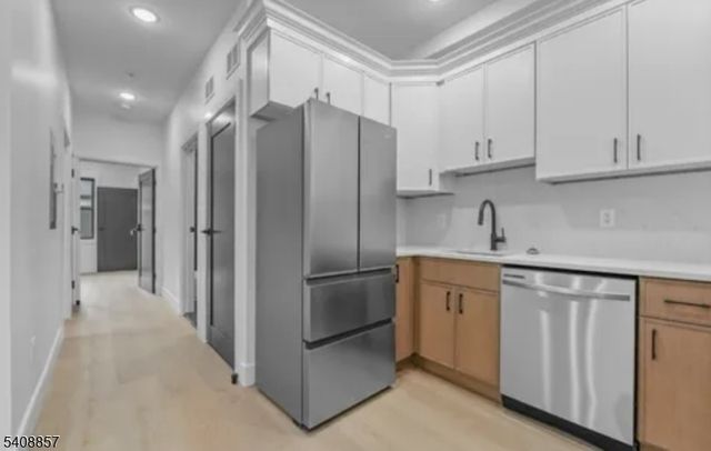 144 MAGNOLIA, Elizabeth City, NJ 07206