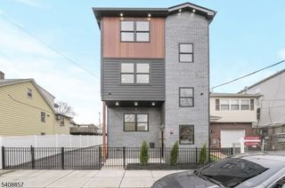 144 MAGNOLIA, Elizabeth City, NJ 07206