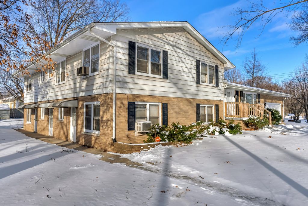 6860 Delaware Street, Merrillville, IN 46410