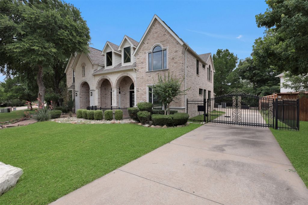 3310 Meadow Wood Drive, Richardson, TX 75082