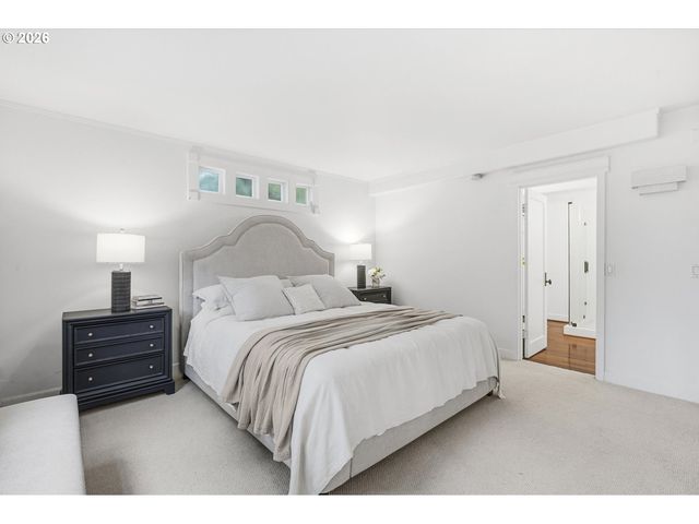 611 RIDGEWAY Rd, Lake Oswego, OR 97034