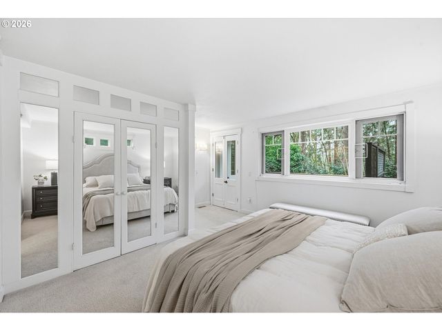 611 RIDGEWAY Rd, Lake Oswego, OR 97034