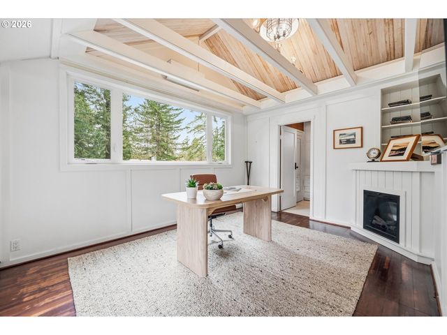 611 RIDGEWAY Rd, Lake Oswego, OR 97034