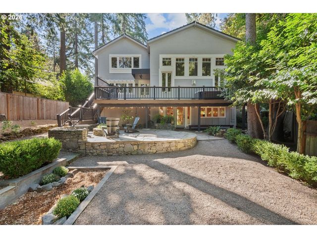 611 RIDGEWAY Rd, Lake Oswego, OR 97034