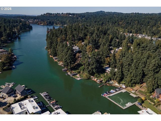 611 RIDGEWAY Rd, Lake Oswego, OR 97034