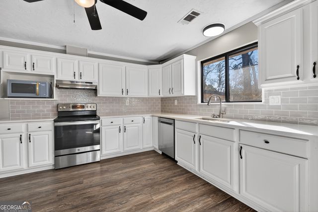 105 Maple Glen Court, Centerville, GA 31028