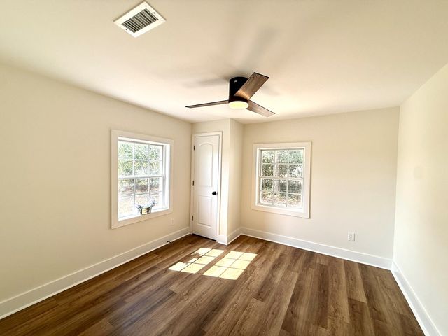 200 Cable St, Headland, AL 36345