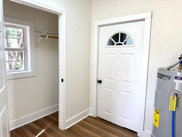 200 Cable St, Headland, AL 36345