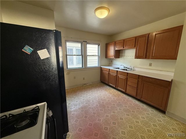 618 Lasalle Avenue, Buffalo, NY 14215